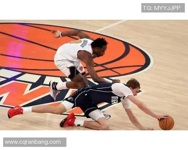 米德尔顿与PJ·华盛顿先后受伤退场，独行侠客场123-114险胜篮网